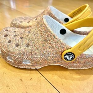 Little girls CROCS with strap worn a few times in great shape super cute!